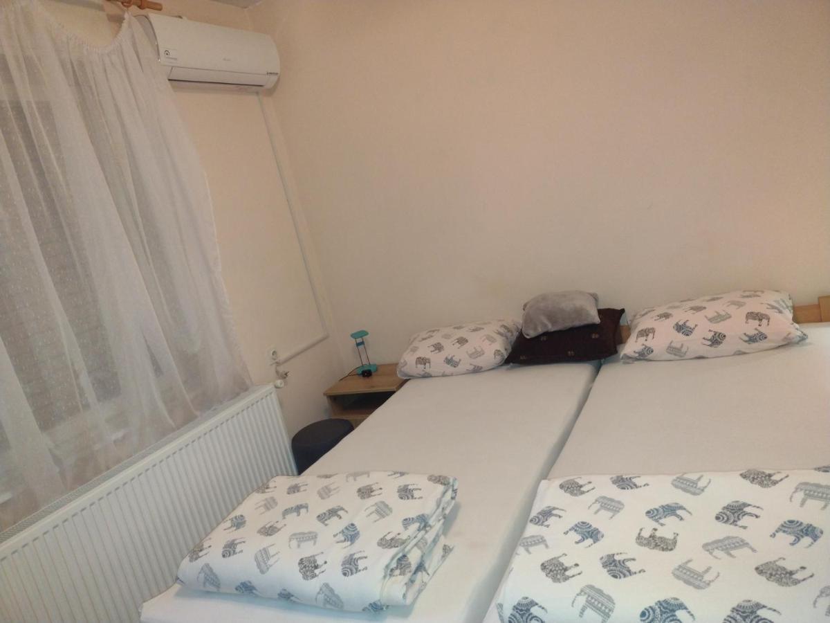Apartamento Evelin sobe Backa Topola Exterior foto